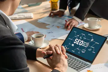 چرا سئو را برای سایت شرکتی من پیشنهاد می‌دهید siteazma